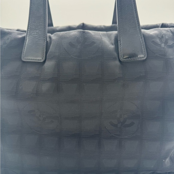 CHANEL Black Tote Bag with Leather Handles - Picture 12 of 15